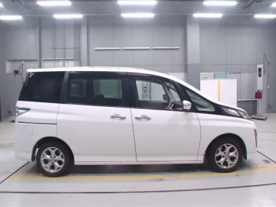Mazda BIANTE
