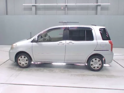 Toyota RAUM