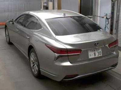 Lexus LS