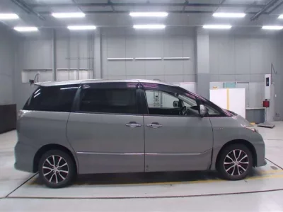 Toyota ESTIMA HYBRID