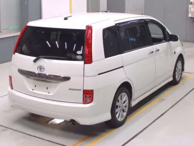 Toyota ISIS