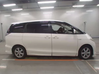 Toyota ESTIMA HYBRID