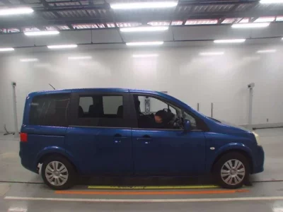 Nissan LAFESTA