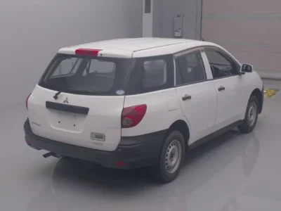 Mitsubishi LANCER VAN