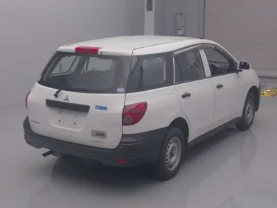 Mitsubishi LANCER VAN