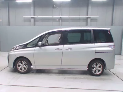 Mazda BIANTE