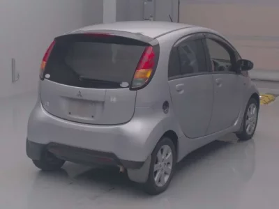 Mitsubishi I