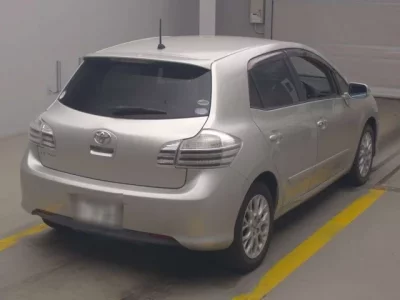 Toyota BLADE