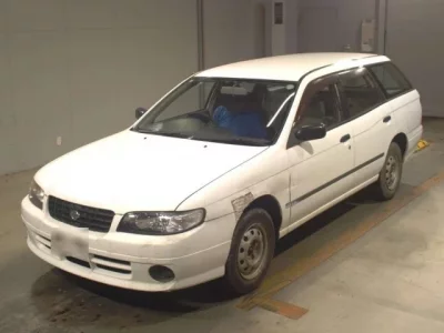 Nissan EXPERT