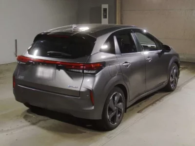 Nissan AURA