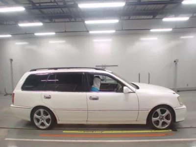 Toyota CROWN ESTATE