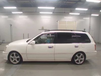 Toyota CROWN ESTATE