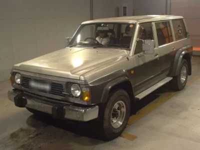 Nissan SAFARI