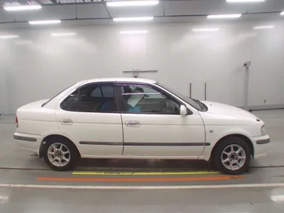 Nissan SUNNY