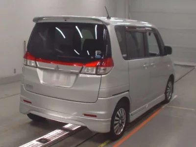 Mitsubishi DELICA D2