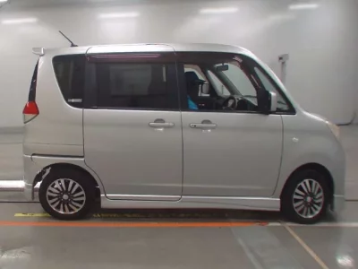 Mitsubishi DELICA D2
