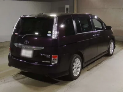 Toyota ISIS