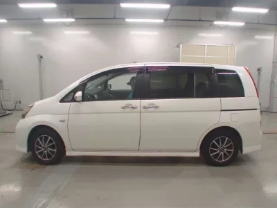 Toyota ISIS