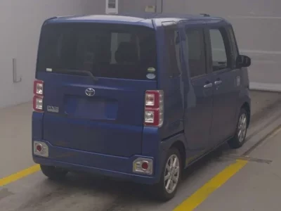 Toyota PIXIS MEGA