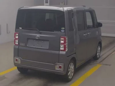 Toyota PIXIS MEGA