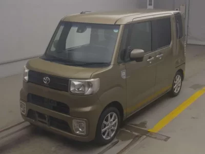 Toyota PIXIS MEGA