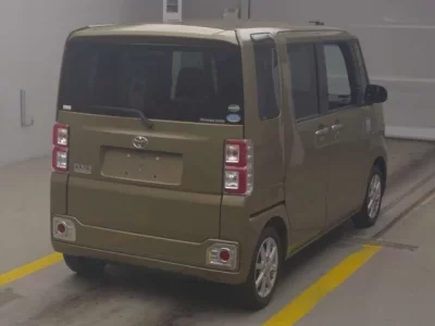 Toyota PIXIS MEGA