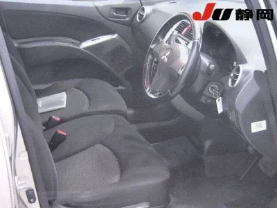 Mitsubishi COLT PLUS