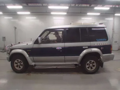 Mitsubishi PAJERO