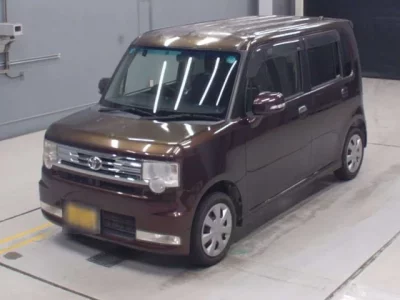 Toyota PIXIS SPACE