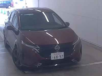 Nissan AURA