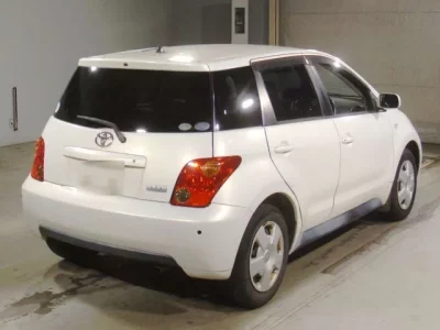 Toyota IST