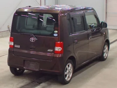 Toyota PIXIS SPACE