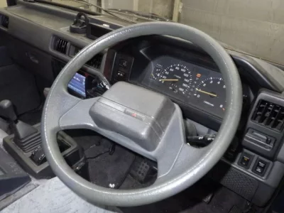 Mitsubishi DELICA WAGON