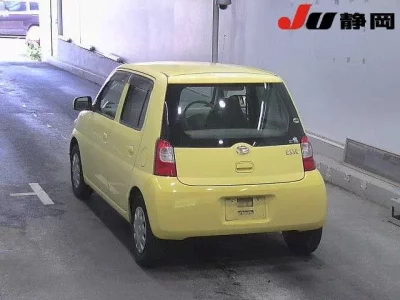 Daihatsu Esse