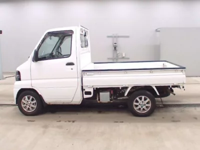 Nissan CLIPPER TRUCK