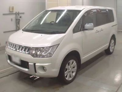 Mitsubishi DELICA D5