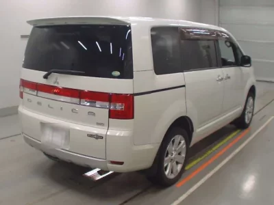 Mitsubishi DELICA D5