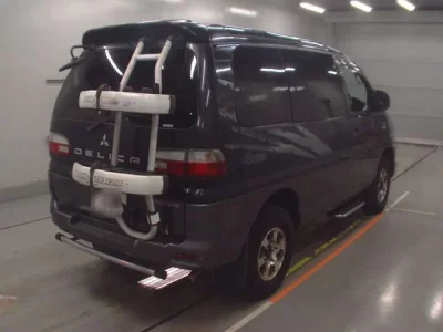 Mitsubishi DELICA