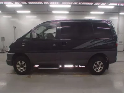 Mitsubishi DELICA