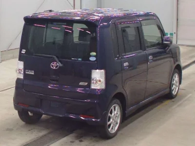 Toyota PIXIS SPACE