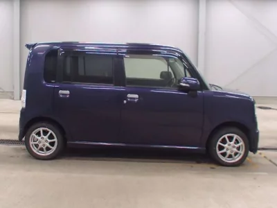 Toyota PIXIS SPACE