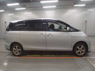 Toyota ESTIMA HYBRID
