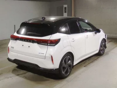 Nissan AURA
