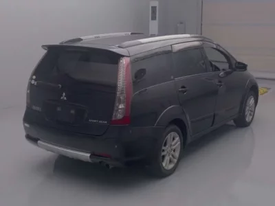 Mitsubishi GRANDIS