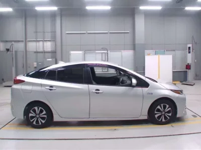 Toyota PRIUS PHV