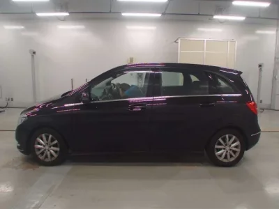 Mercedes-Benz B CLASS