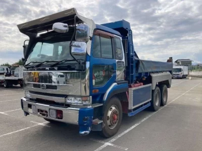Nissan TRUCK