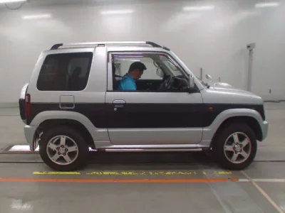 Mitsubishi PAJERO MINI