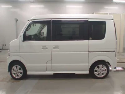 Nissan CLIPPER RIO