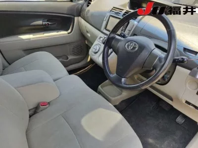 Toyota PASSO SETTE